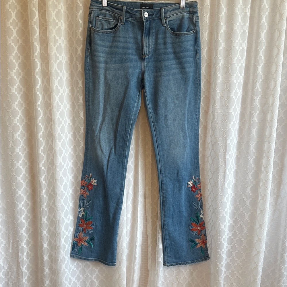 #839 DRIFTWOOD Denim Flare Jeans with Vibrant Floral Embroidery